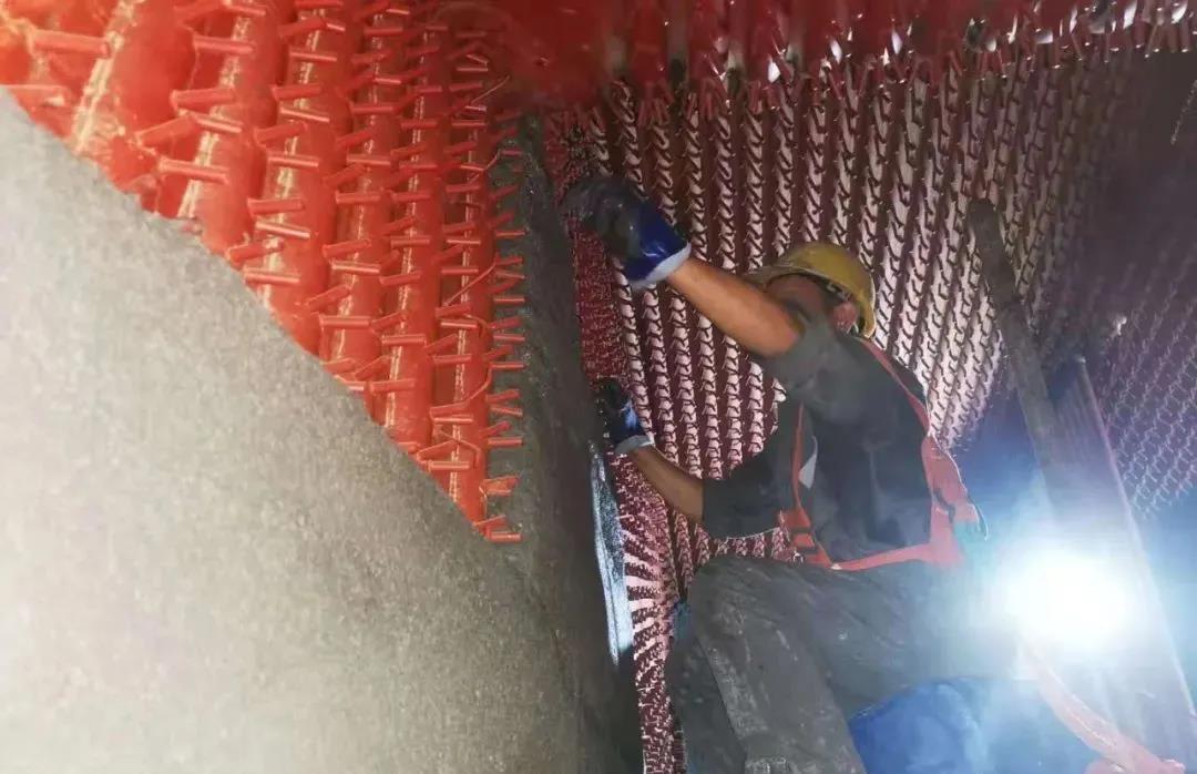 榮盛科技集團(tuán)深入項(xiàng)目一線開展“送清涼”慰問活動